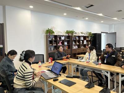 数字动画设计企业实践流动站举办2025年第一季度复盘交流会，推动项目孵化加速